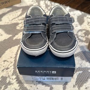 Sperry sneakers Size 7